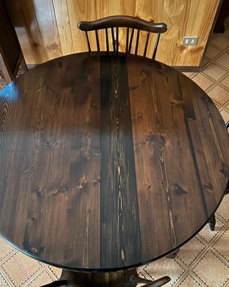 Tavolo in legno allunganile