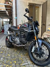 Ducati monster 937+ 2022