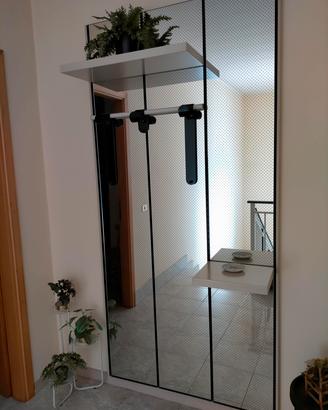 specchio seregrafato con mensole regolabili 