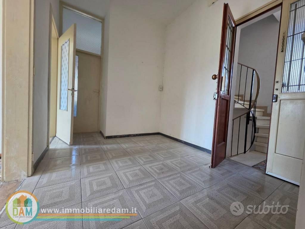 Appartamento di 92 m² con 3 locali e box auto a Vi - Vista 3