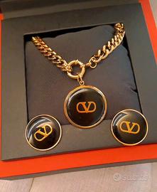 Collana e orecchini valentino