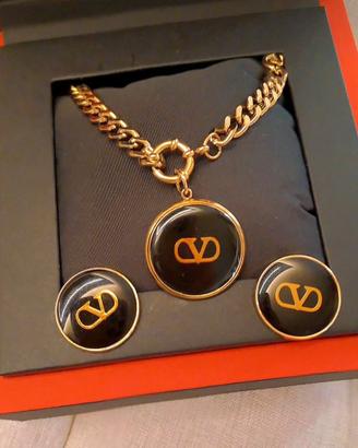 Collana e orecchini valentino