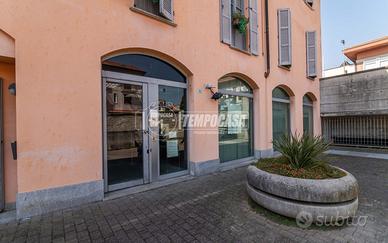 TURATE - LOCALE COMMERCIALE SU DUE LIVELLI
