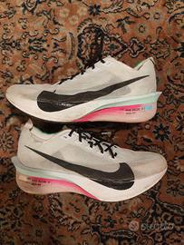 Nike ZoomX Vaporfly Next% 4 - EU43 (US 9.5)