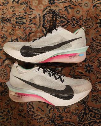Nike ZoomX Vaporfly Next% 4 - EU43 (US 9.5)