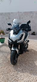 Honda adv 350
