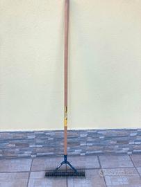 attrezzo da giardino