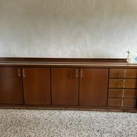 Mobile basso per diversi ambienti