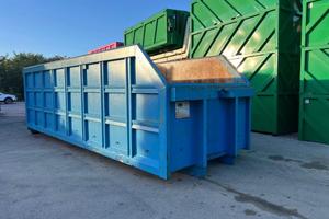 CONTAINER SCARRABILE USATO A CIELO APERTO