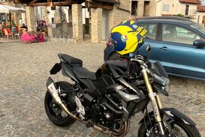 Suzuki gsr 750