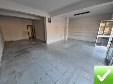 Locale Commerciale Categoria C1 Viale Laboccetta