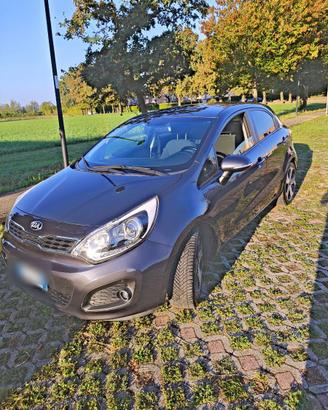 Kia Rio 1.1 CRDi 2014, 154.000 km, 2° proprietario