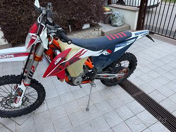KTM six days