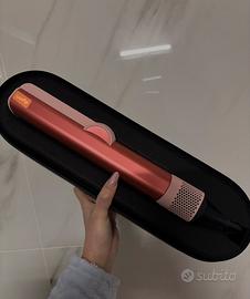 Dyson airstrait