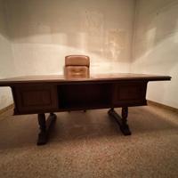 Arredamento studio medico in legno massello