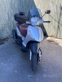 Beverly 350 Sport Touring ABS