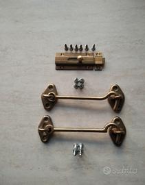 Set di ganci per porte 