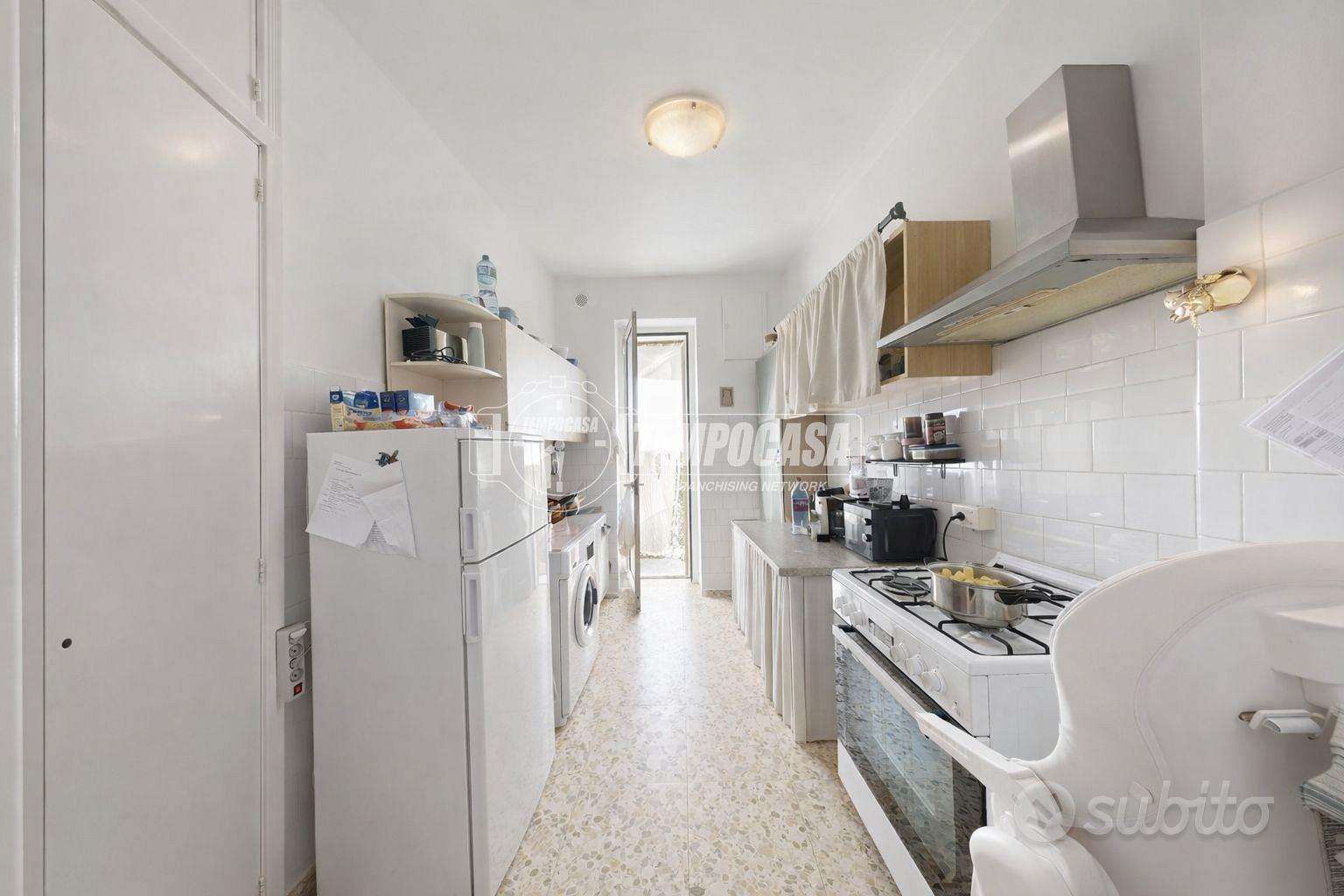 TRILOCALE AFFITTATO GIA' ABITABILE - ZONA SANTA RO - Vista 5