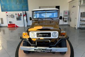 TOYOTA Land Cruiser BJ 42 HARD TOP