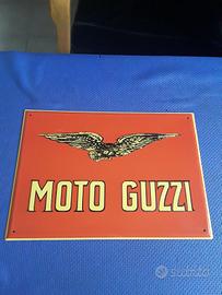 Targa pubblicitaria in latta Moto Guzzi 