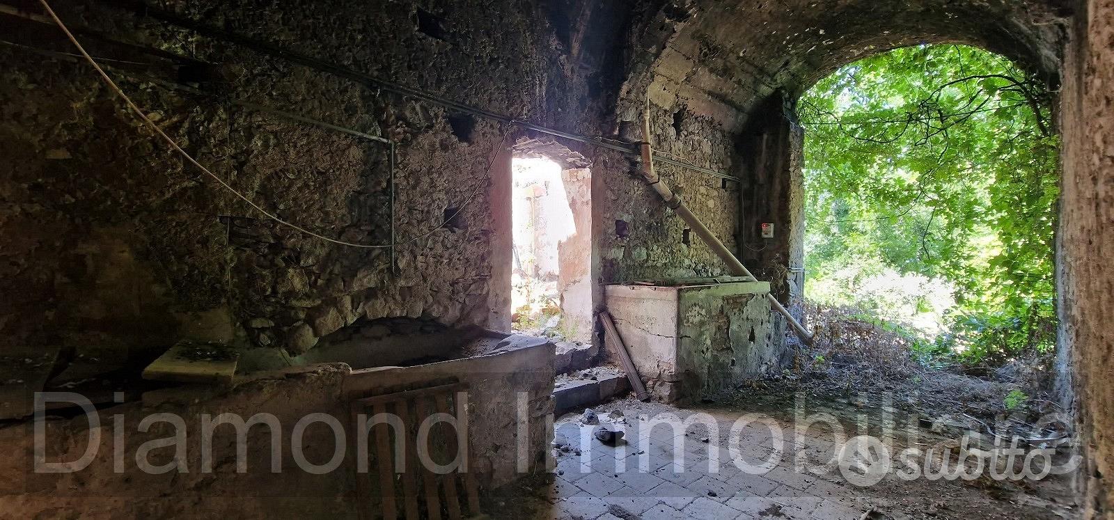 Antico casale con terreno a Carrubba di Giarre - Vista 4