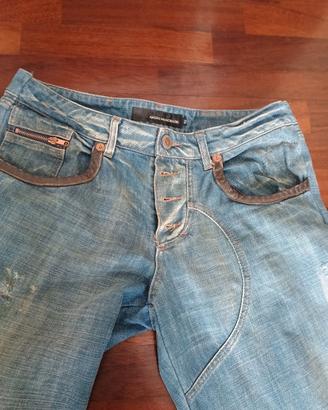 jeans Andrew Mackenzie