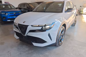 Alfa Romeo Junior 1.2 145 CV Hybrid eDCT6 Q4 Sprin