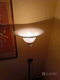 Lampadario soffitto con lampada da terra abbinata