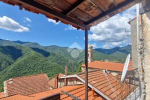 4 LOCALI A MOLINI DI TRIORA