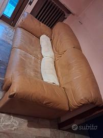 divano in pelle 