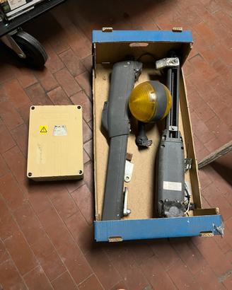 Kit automazione per cancelli GENIUS completo