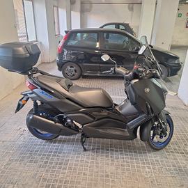 XMax 300