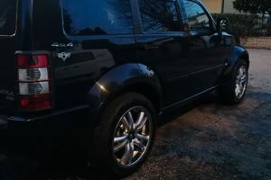 Dodge nitro 2.8 CRD cambio automatico.