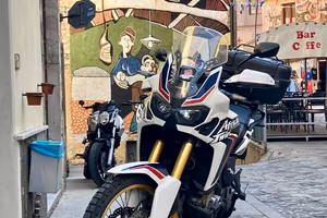 Africa Twin 1000 dct tricolore 