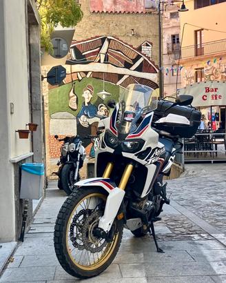 Africa Twin 1000 dct tricolore 
