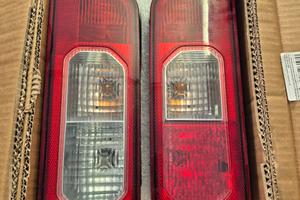 Fari posteriori suzuki jimny