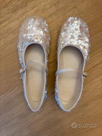Ballerine con cinturino in paillettes oro Zara 35