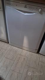 lavastoviglie indesit