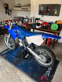 Yamaha YZ 125