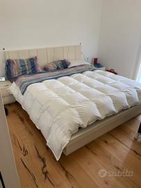Letto matrimoniale kingsize comodini e cassettiera