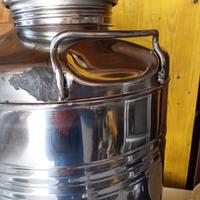 contenitore in acciaio