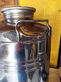 contenitore in acciaio