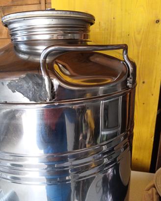 contenitore in acciaio