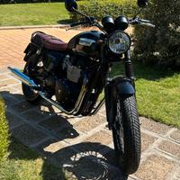 Triumph Bonneville T100 black