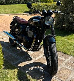 Triumph Bonneville T100 black