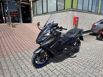 Yamaha TMAX 560