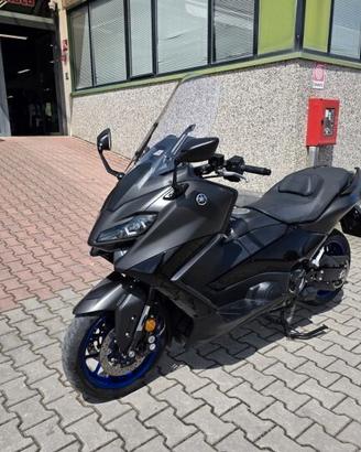 Yamaha TMAX 560
