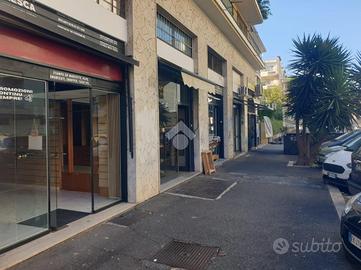 NEGOZIO A ROMA