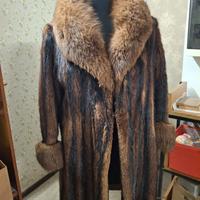 Pelliccia di Marmotta con collo e polsi in Volpe