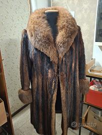 Pelliccia di Marmotta con collo e polsi in Volpe